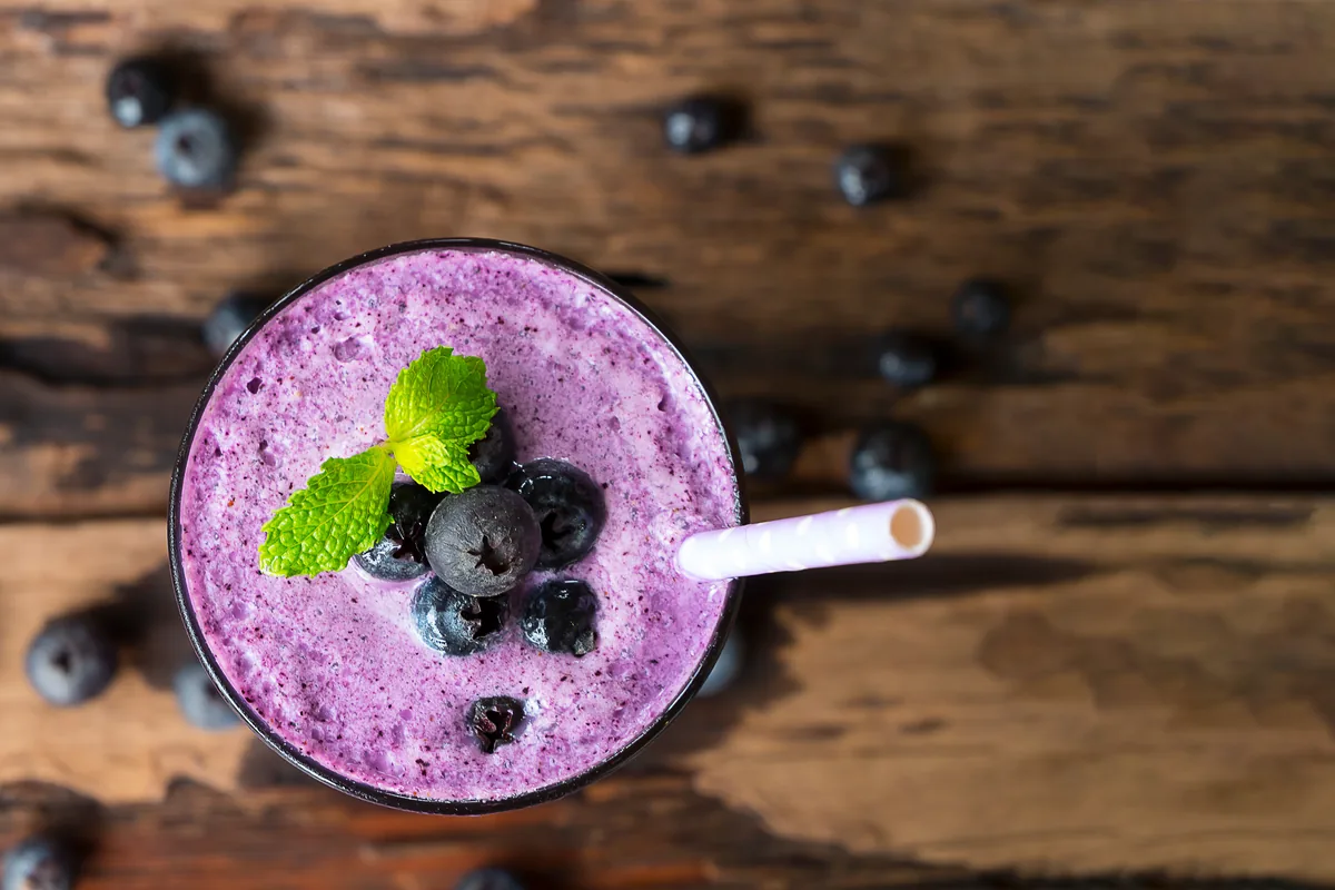 Blaubeer-Smoothie mit Joghurt