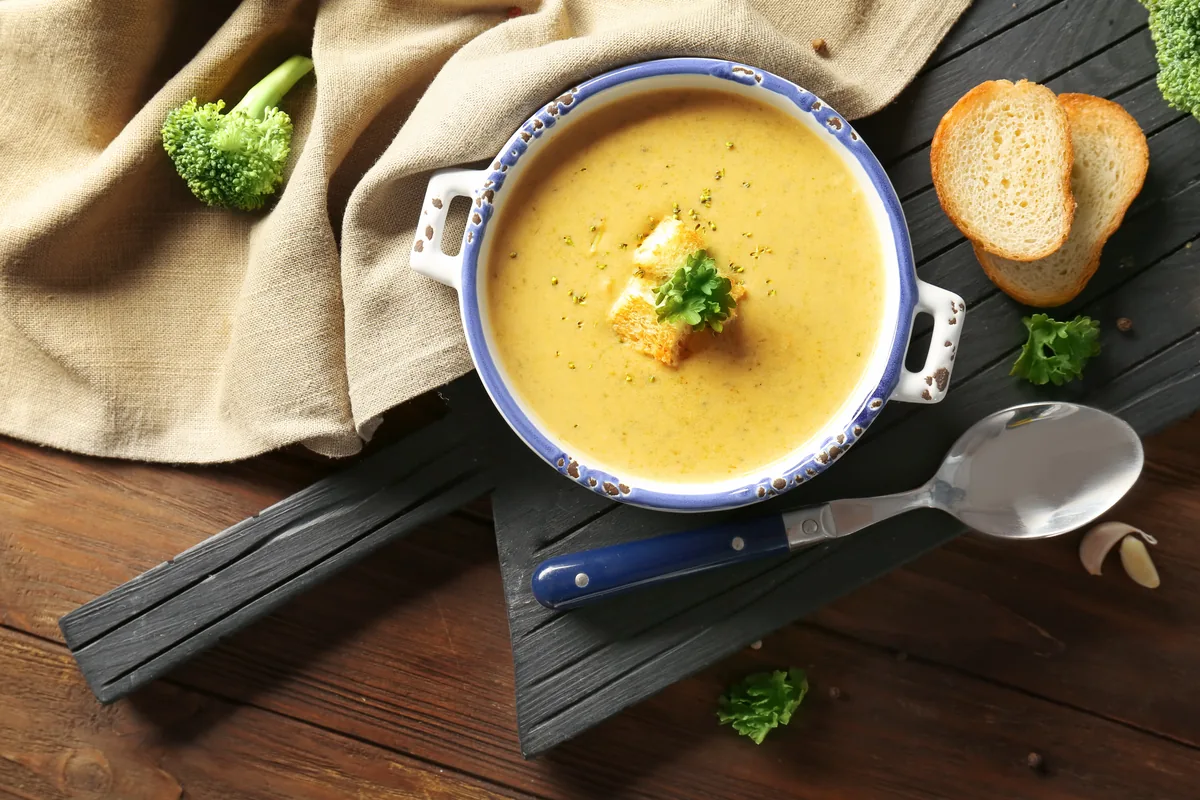 Brokkoli-Cheddar-Suppe