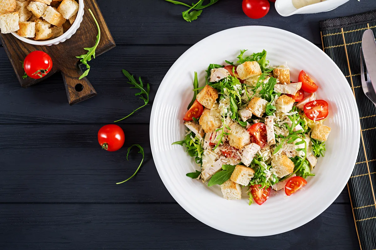 Caesar-Salat mit Hähnchen