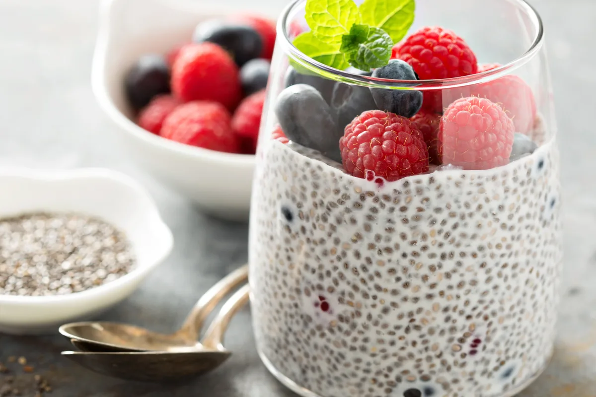 Chia-Pudding mit Himbeeren