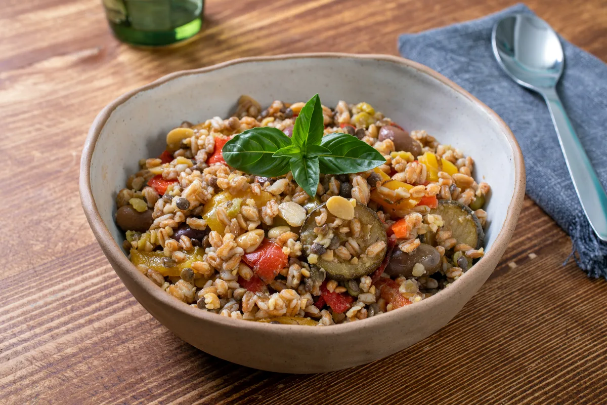 Dinkelsalat mit gebratenem Gemüse