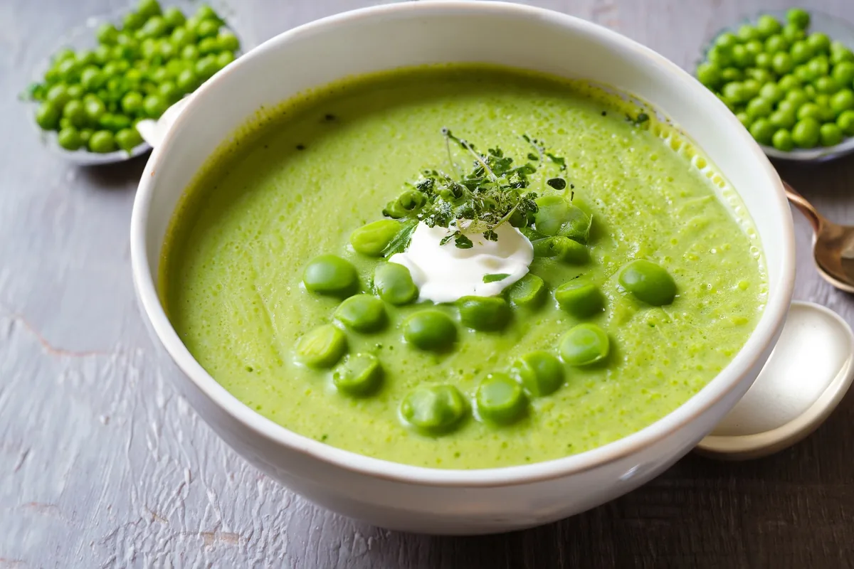 Erbsensuppe mit Minze