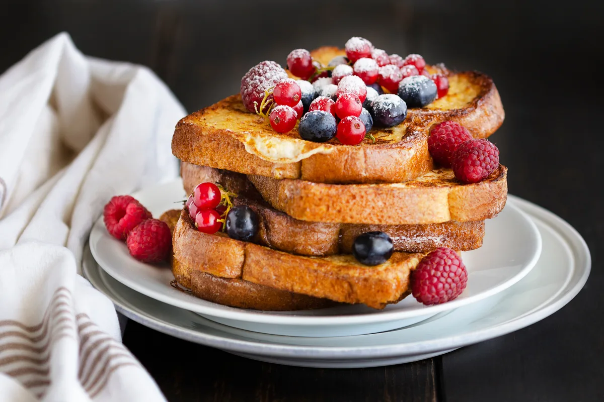French Toast mit Beeren