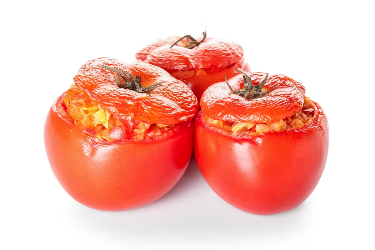 Gefüllte Tomaten mit Reis und Kräutern
