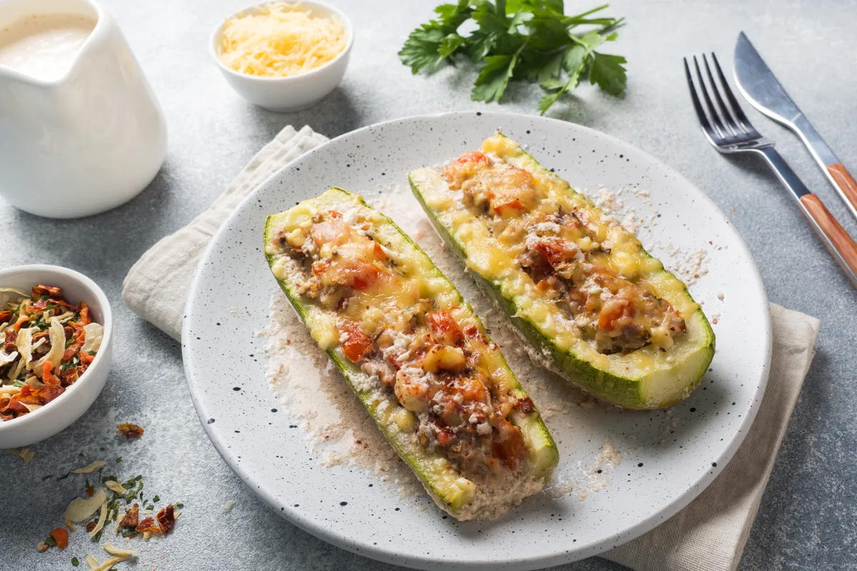 Gefüllte Zucchini mit Putenhack