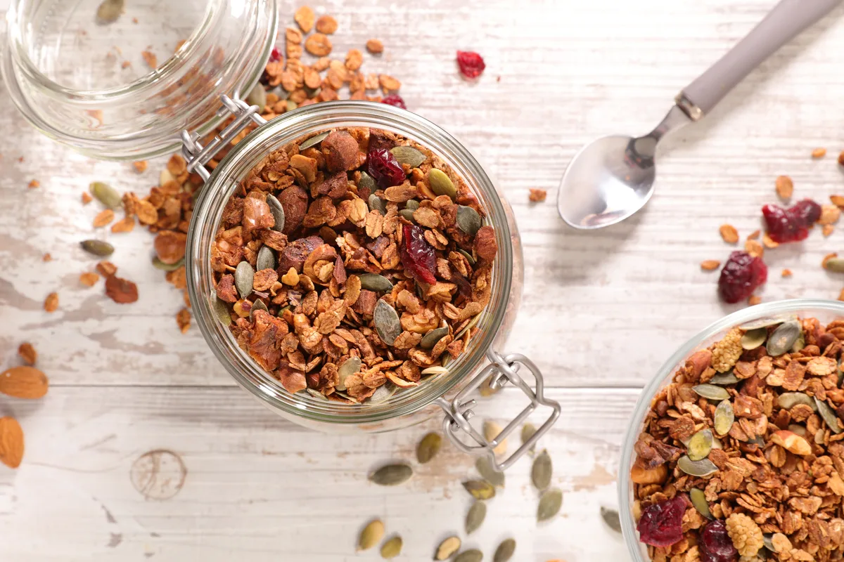 Granola mit Nüssen, selbst gemacht