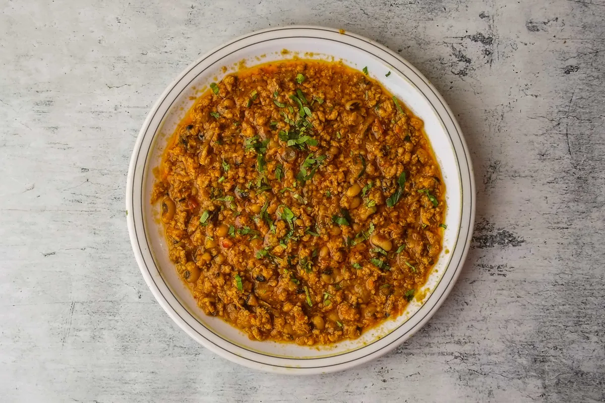 Hähnchen-Keema mit Erbsen