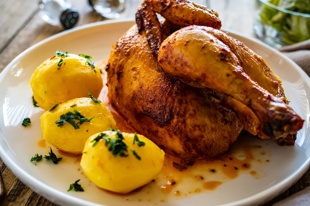 Hähnchenkeule mit Salzkartoffeln