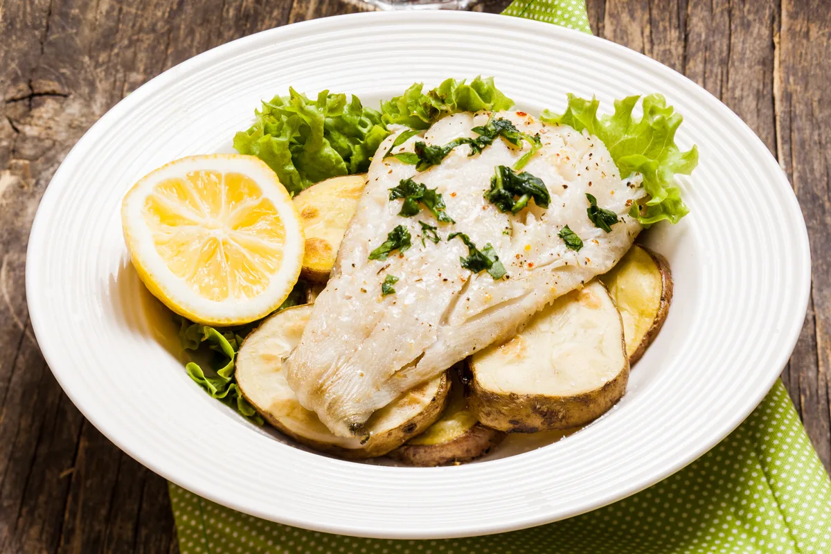 Kabeljau mit Kartoffeln und Zitrone