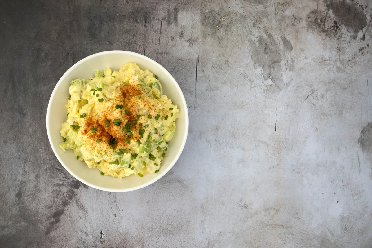 Kartoffelsalat mit Ei und Senf
