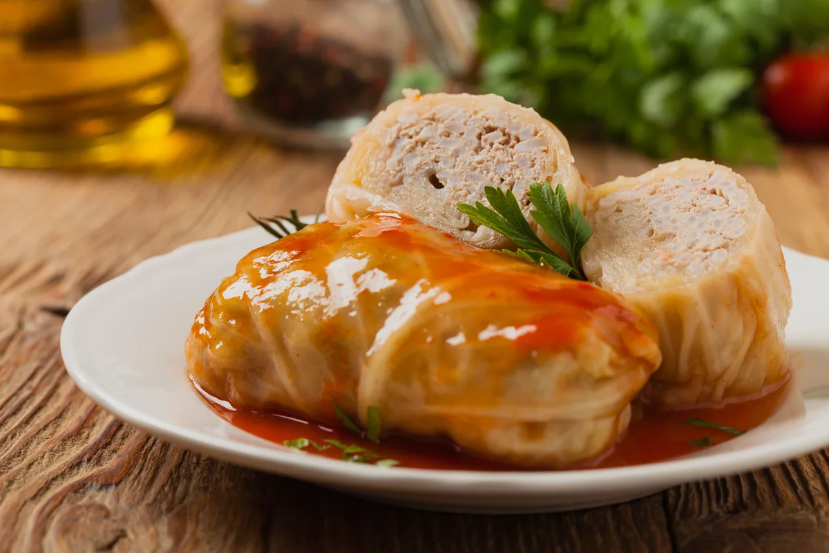 Kohlrouladen in Tomatensauce