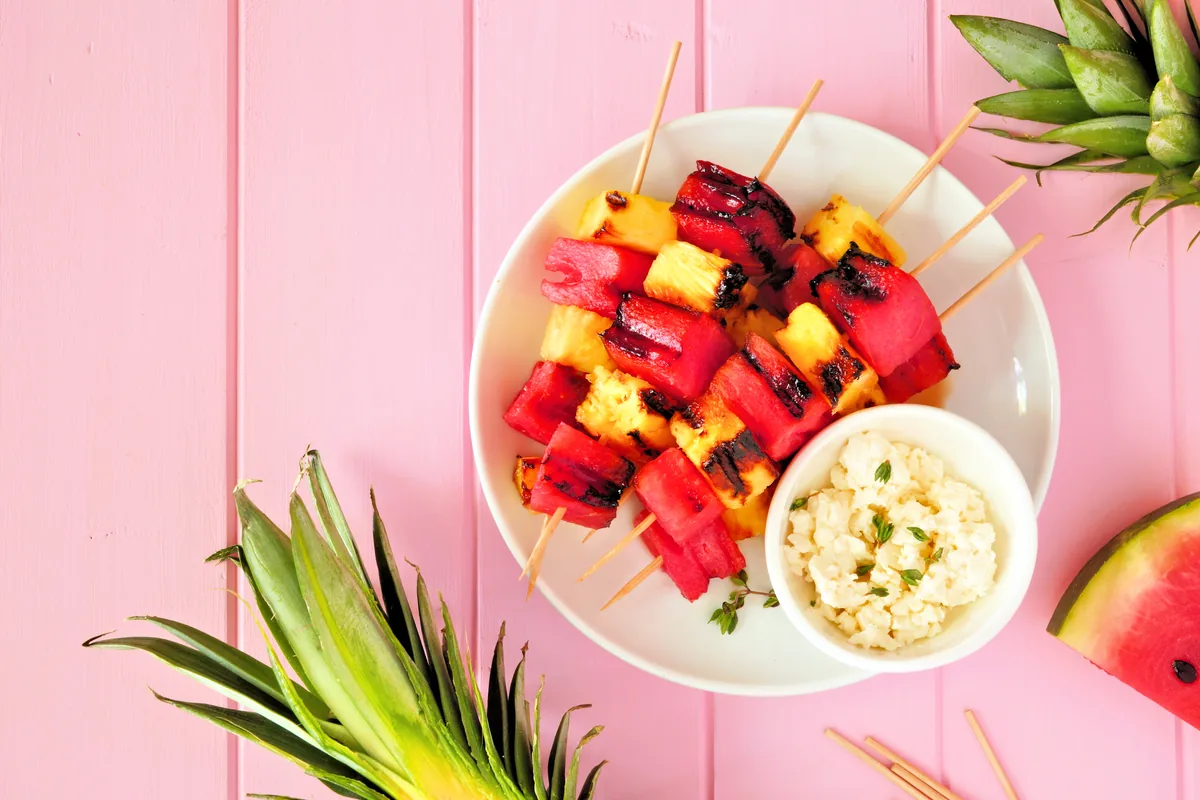 Gegrillte Melone und Ananas mit Feta
