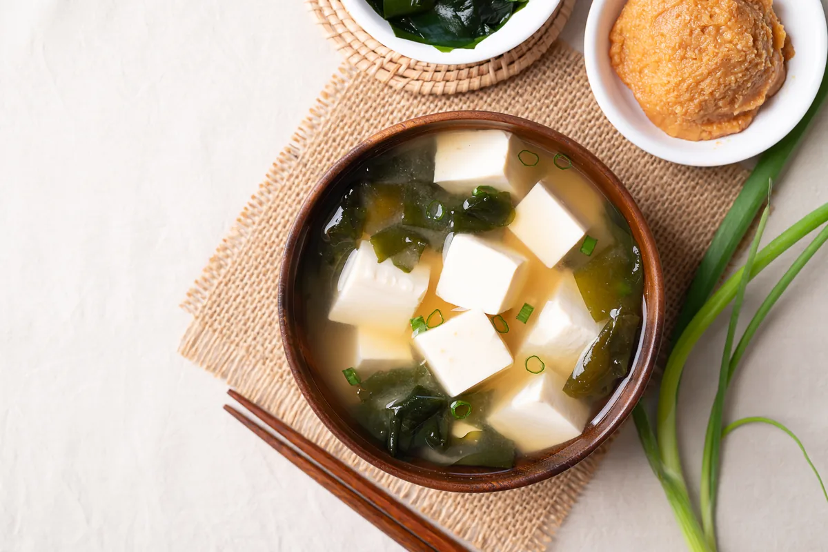 Misosuppe mit Tofu