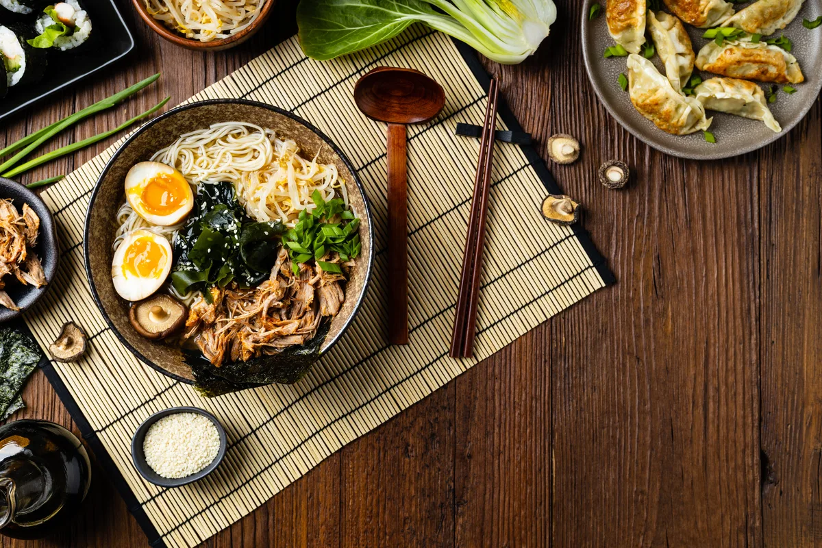 Ramen mit Hähnchen und Ei