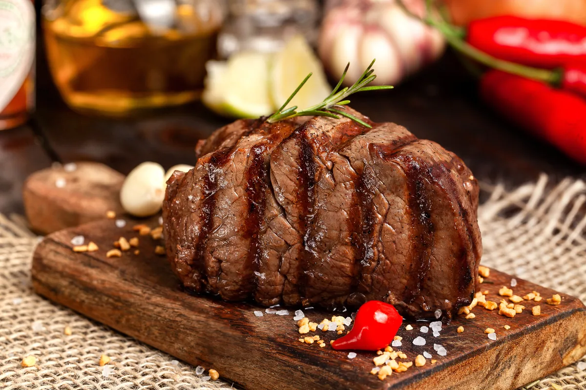 Rinderfilet mit Rosmarin und Knoblauch