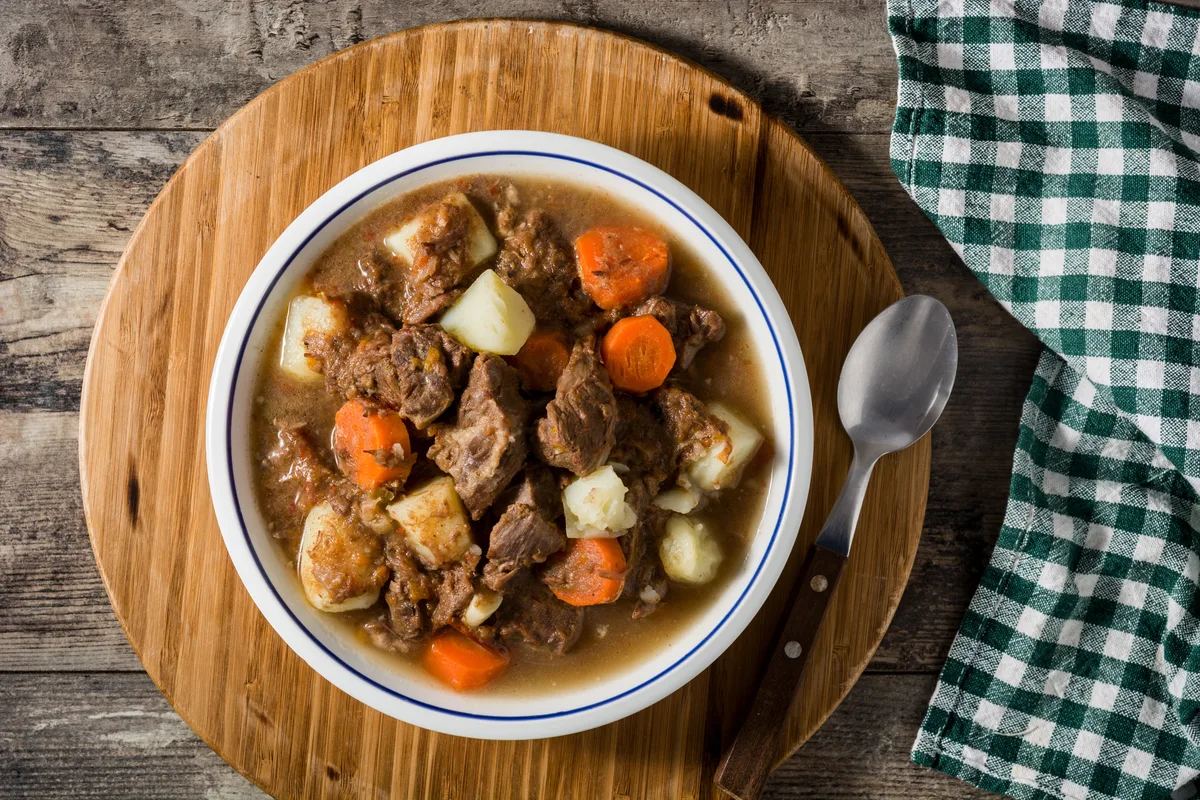 Rindergulasch mit Wurzelgemüse