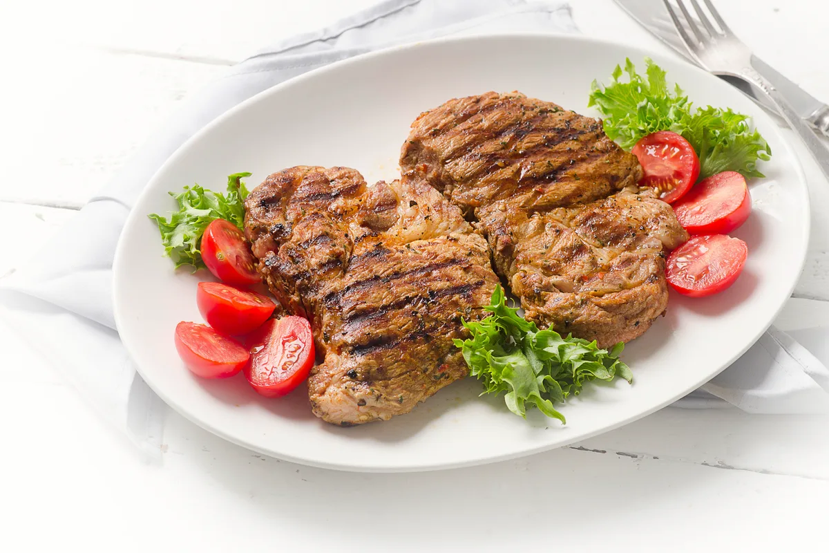 Schweinesteak mit Grillgemüse